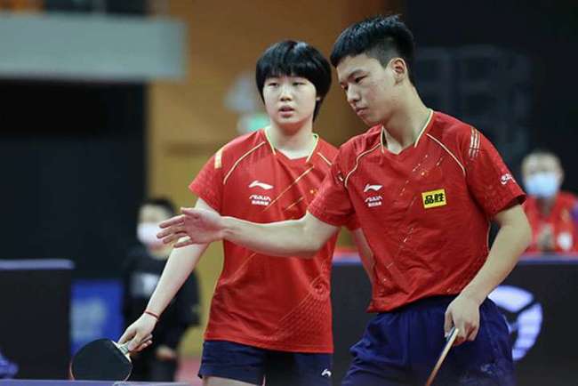 梅开二度,萨内本赛季联赛已打入9球,创个人单赛季德甲新高.