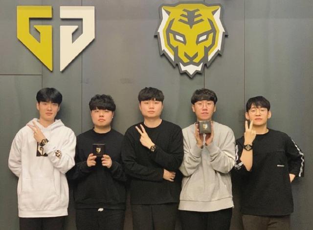 体育意大利杯:埃里克森绝杀 国米2比1逆转米兰 成功晋级